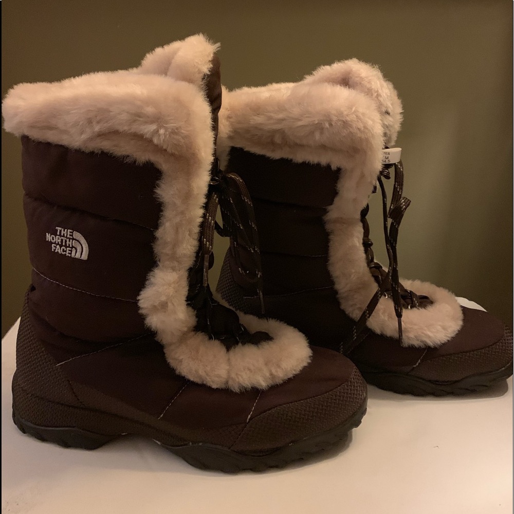 NORTH FACE BOOTS GREAT CONDITION GOOSE DOWN